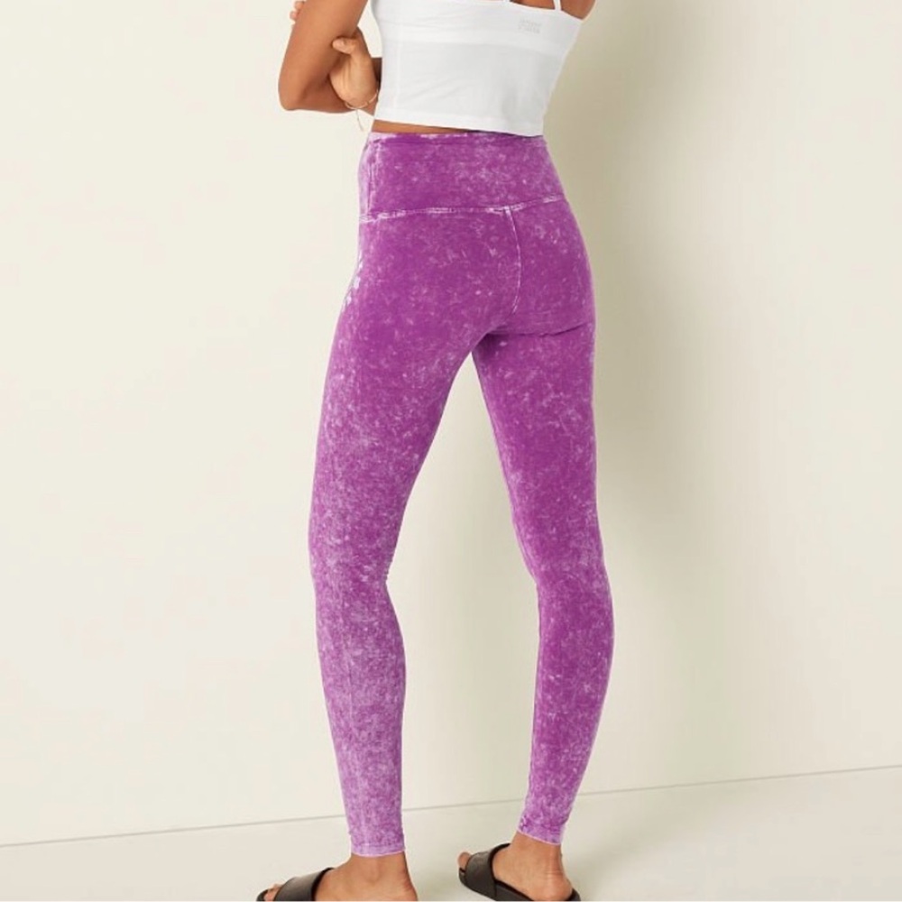 NEW VICTORIAS SECRET PINK CLASSIC LEGGING IN VIRTUAL VIOLET WASH SZ M - Picture 2 of 4